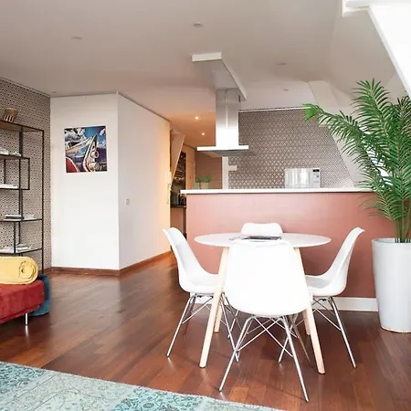 Beautiful Center In Near Medieval Castle * Ghent